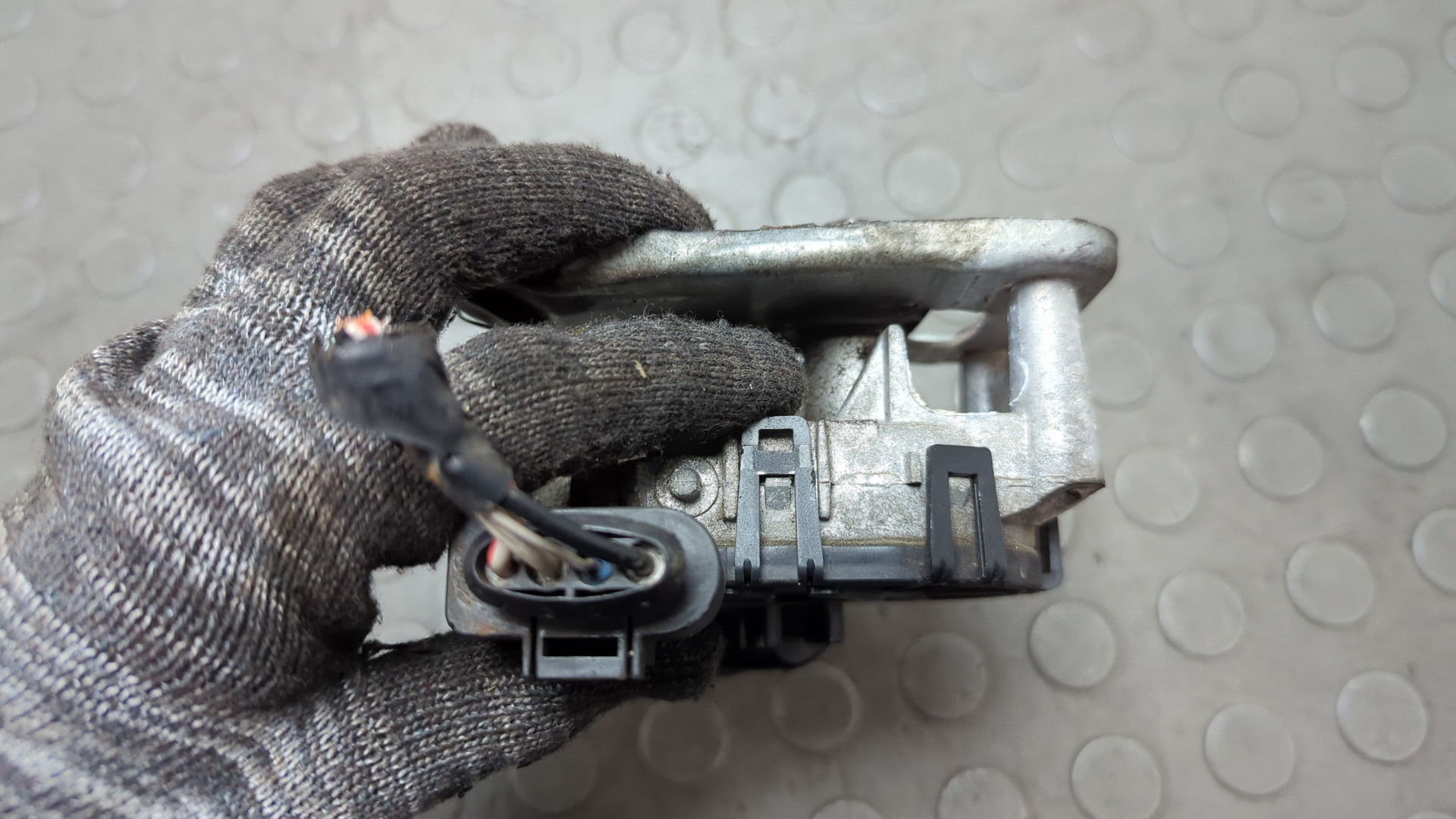 Моторчик стеклоочистителя передний