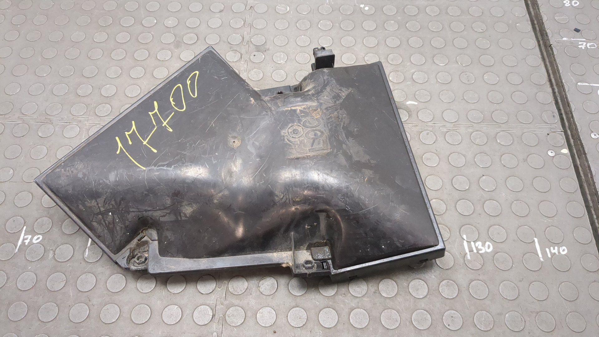 Корпус салонного фильтра