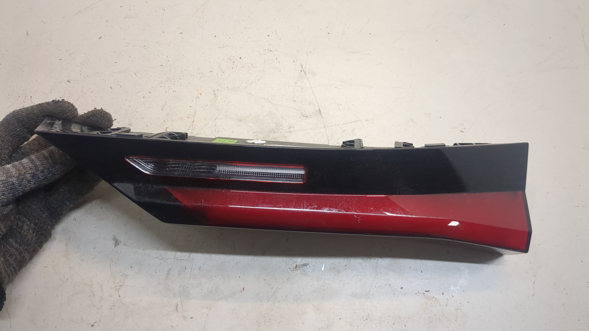 Фонарь задний внутренний правый