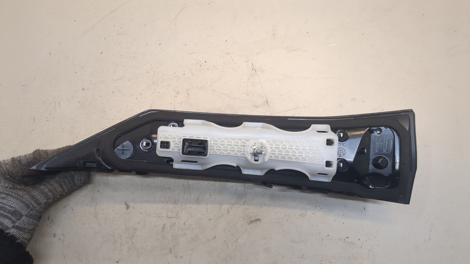 Фонарь задний внутренний правый