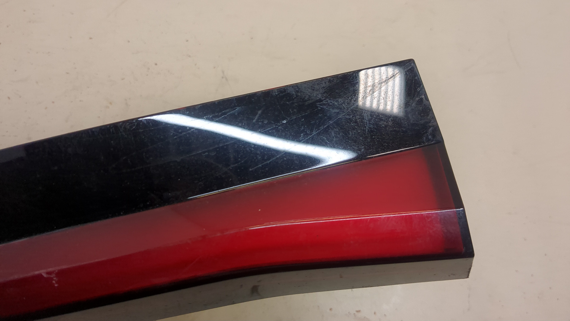 Фонарь задний внутренний правый