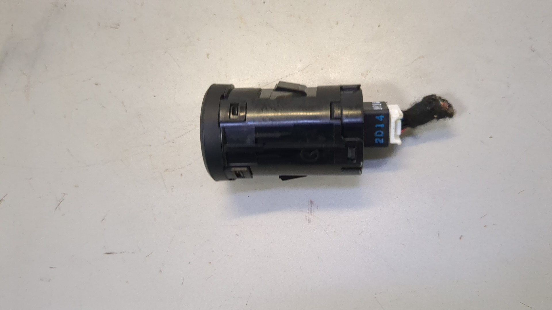 Кнопка запуска двигателя