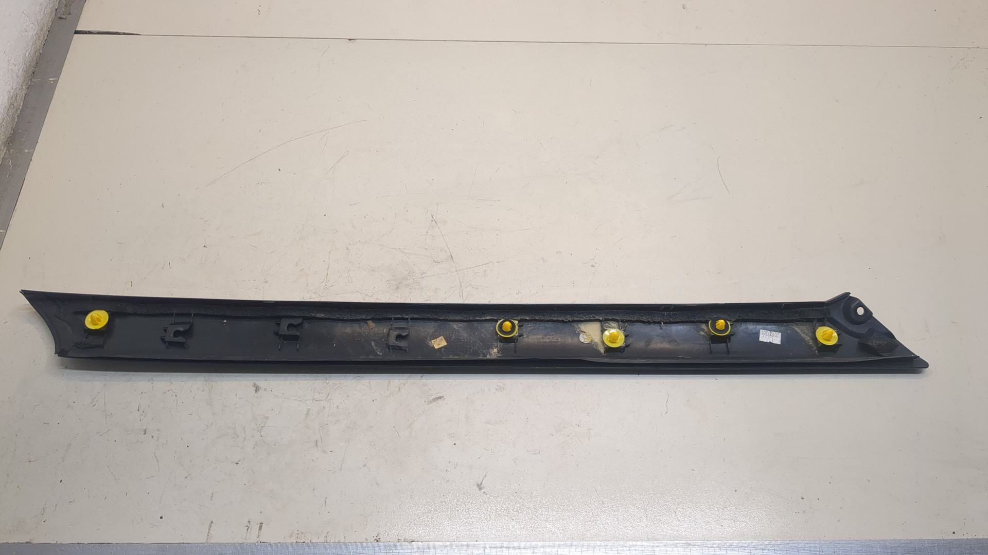 Молдинг лобового стекла