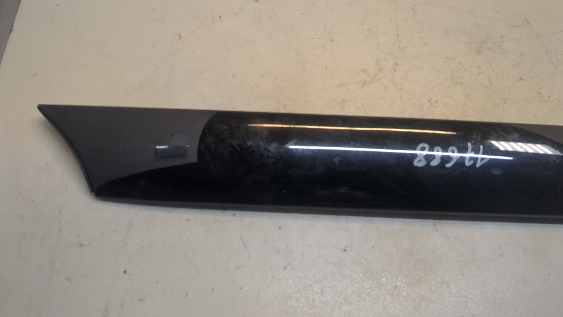 Молдинг лобового стекла