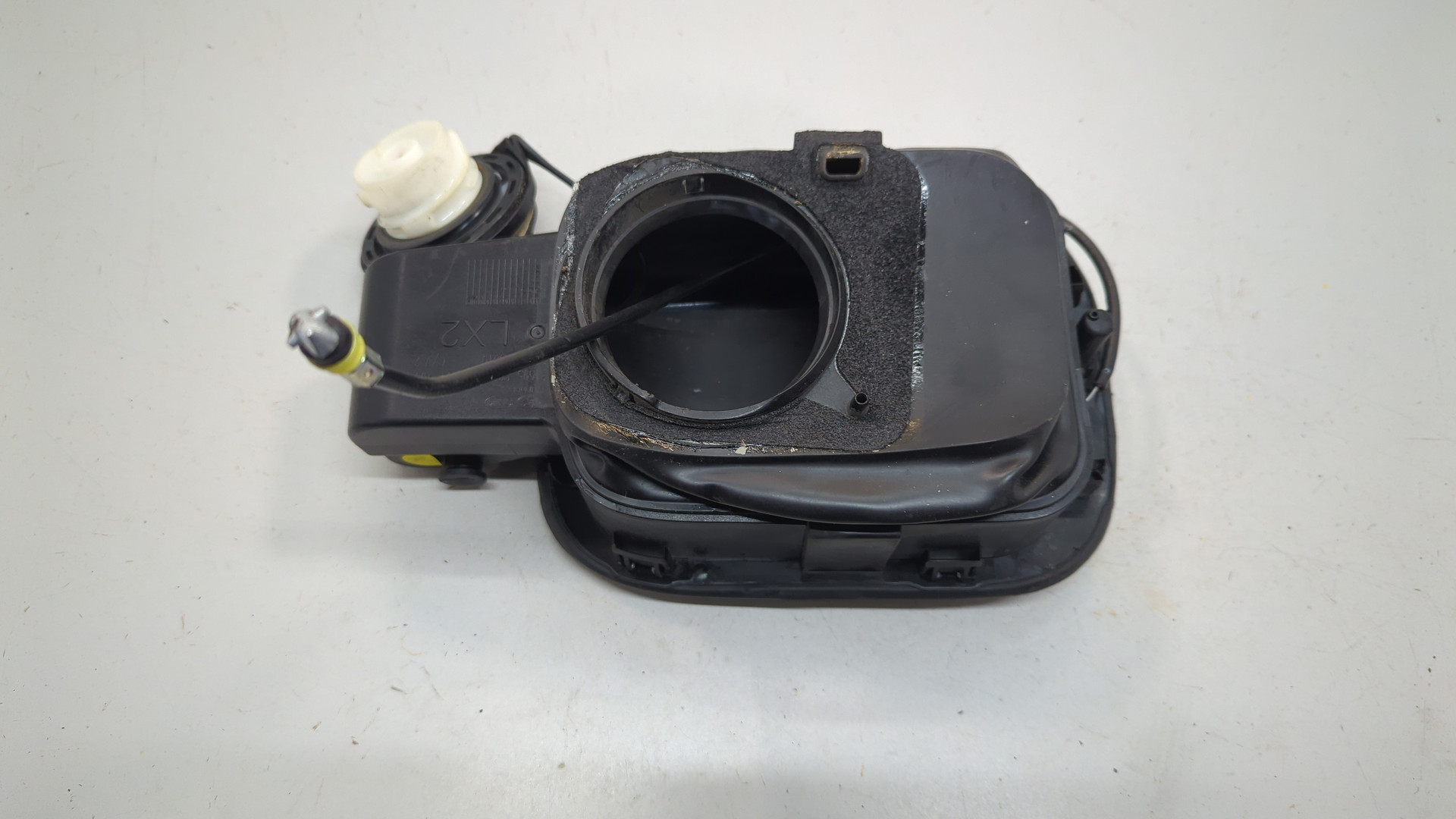 Лючок бензобака