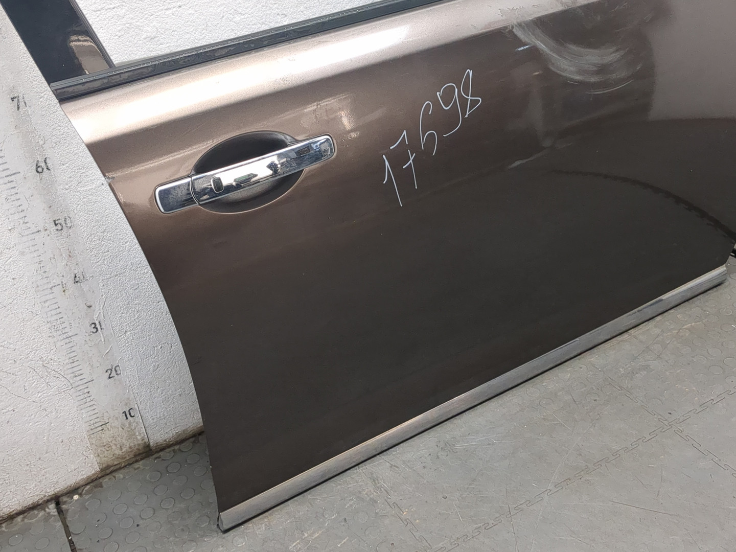 Дверь передняя правая