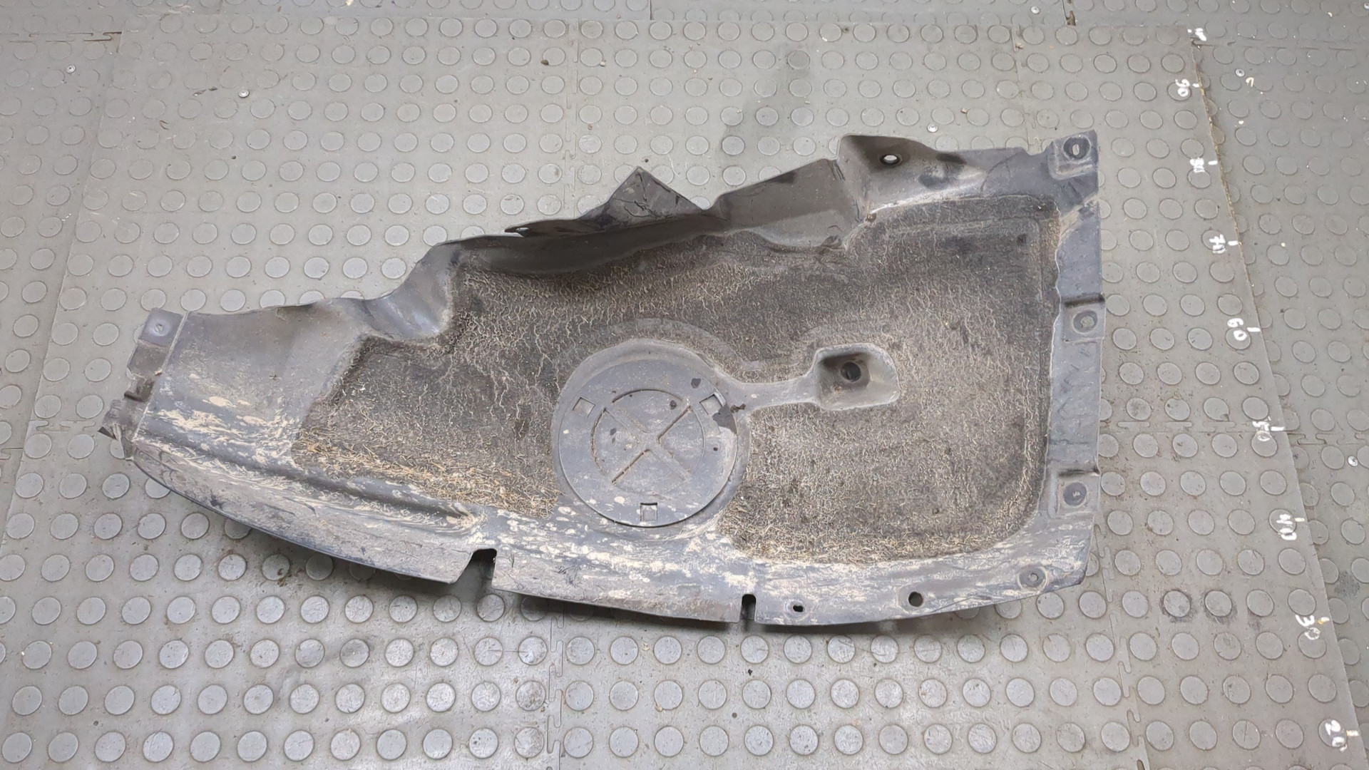 Локер передний левый