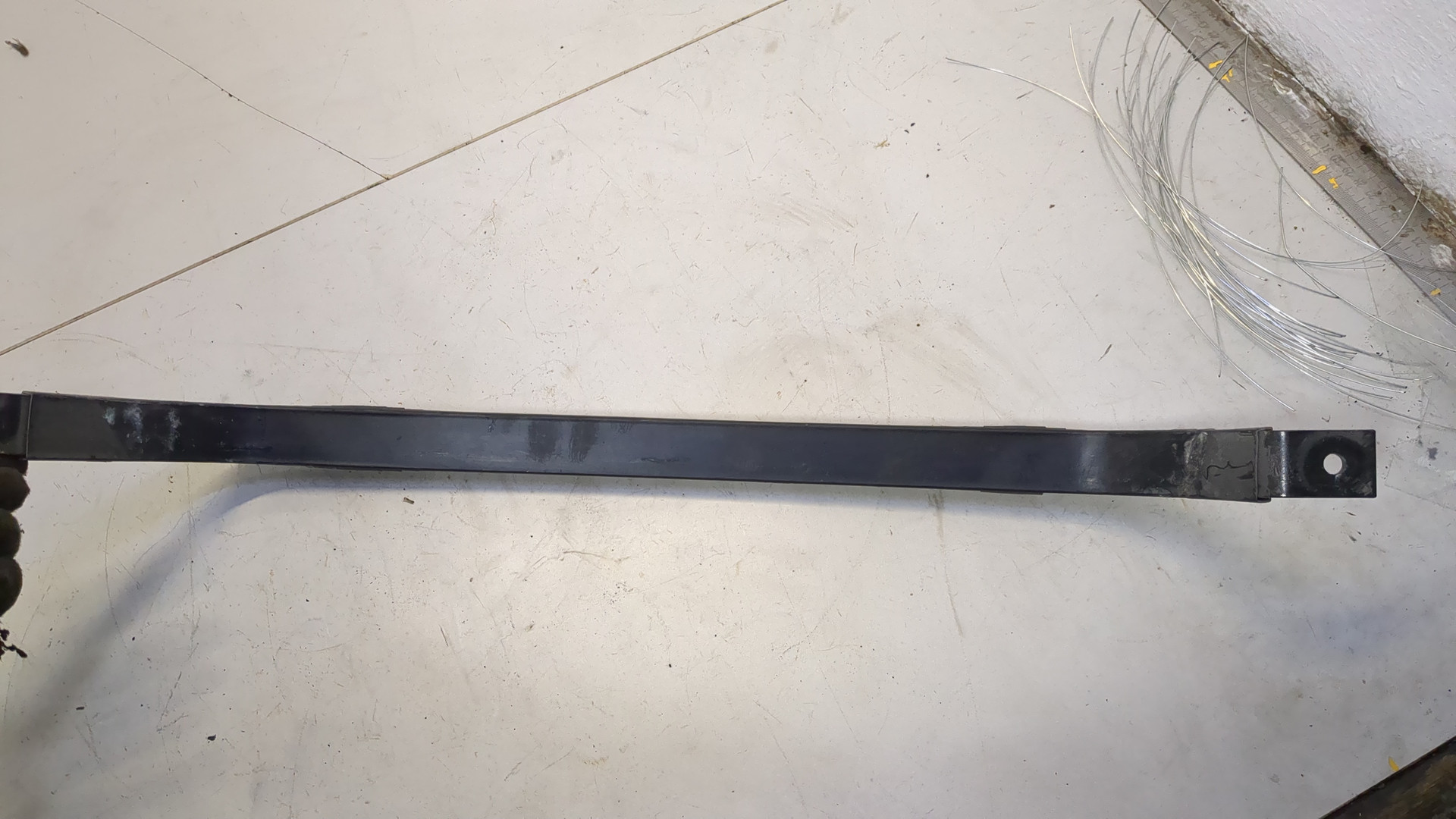 Лента крепления бензобака