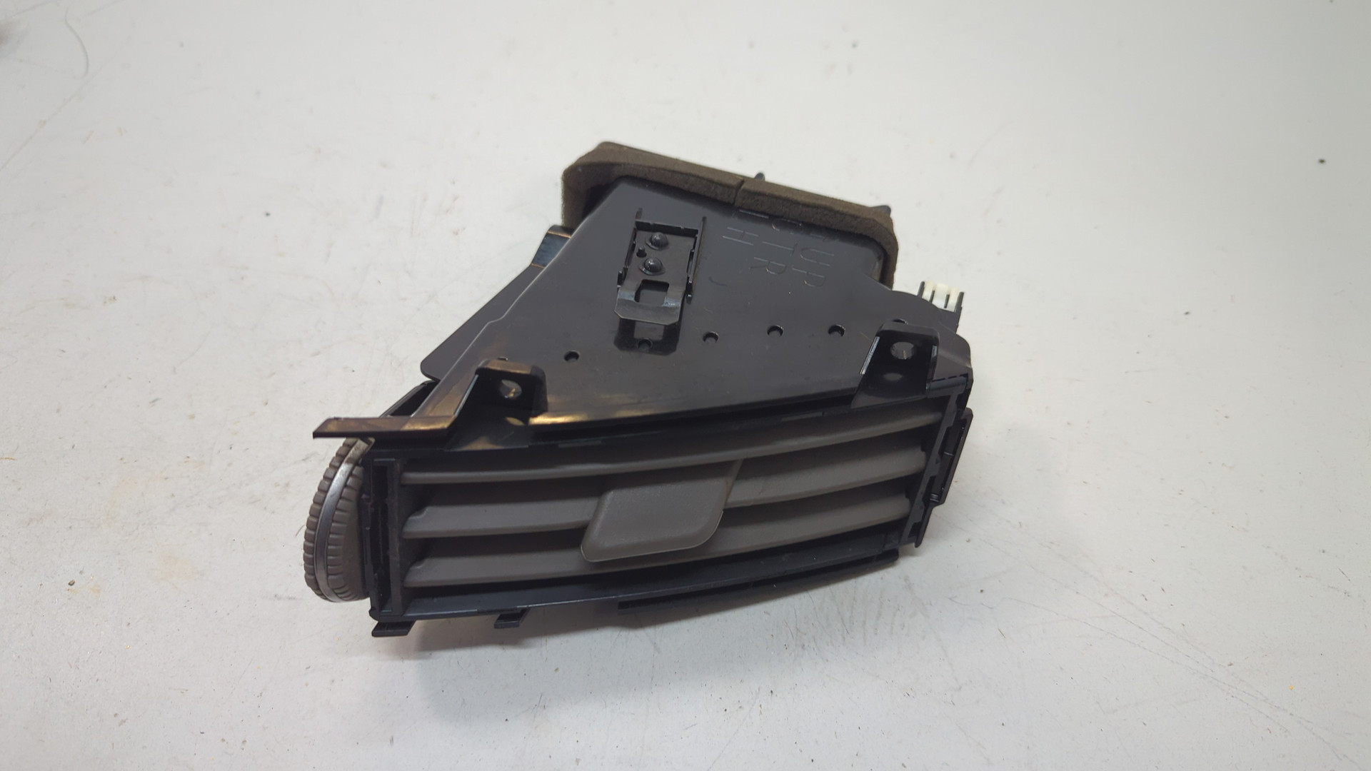 Дефлектор воздушный