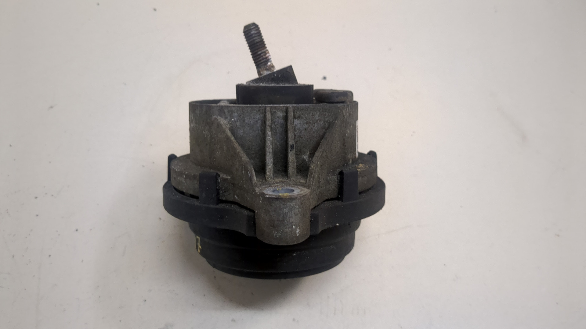 Опора двигателя