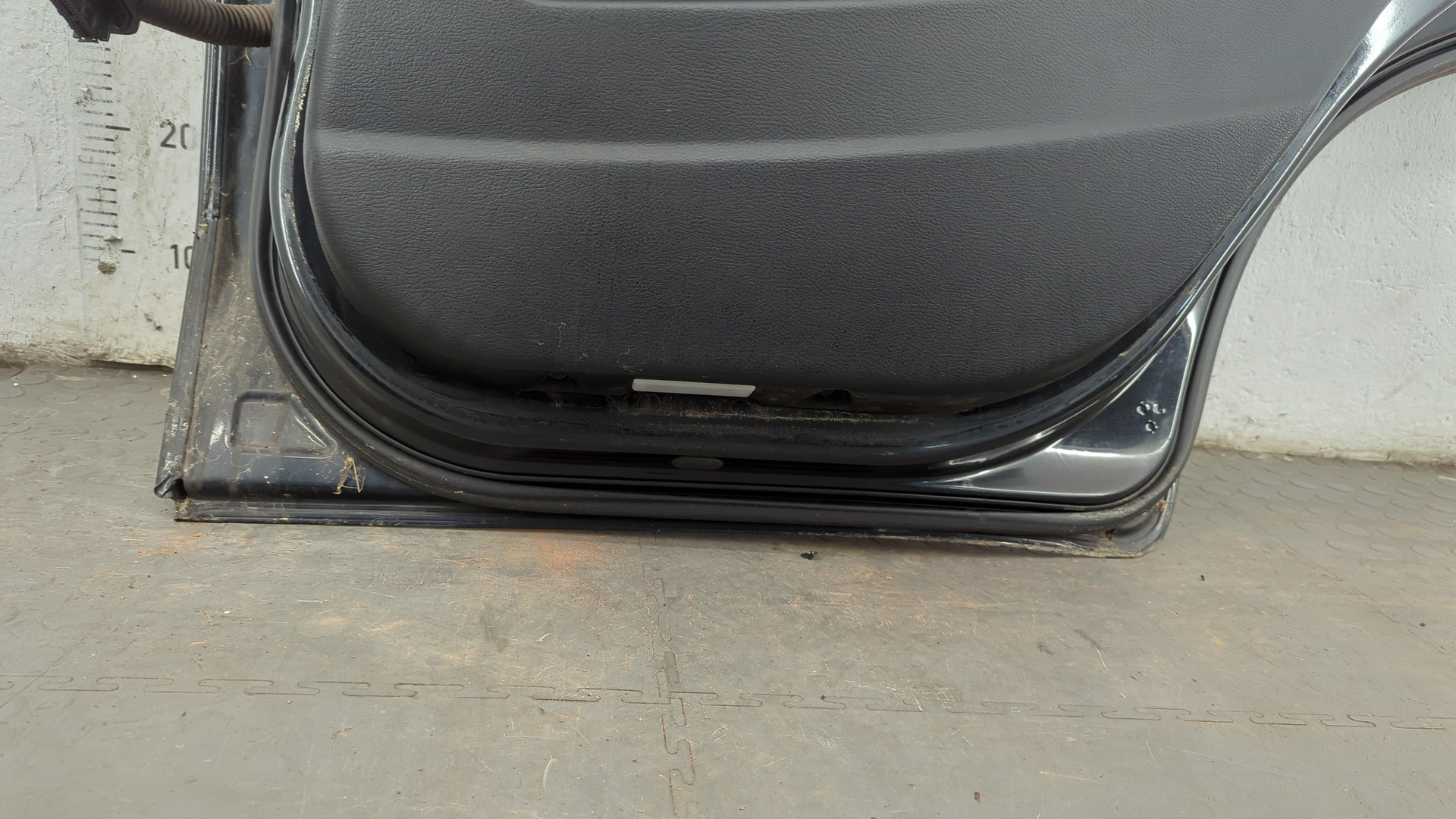 Дверь задняя правая