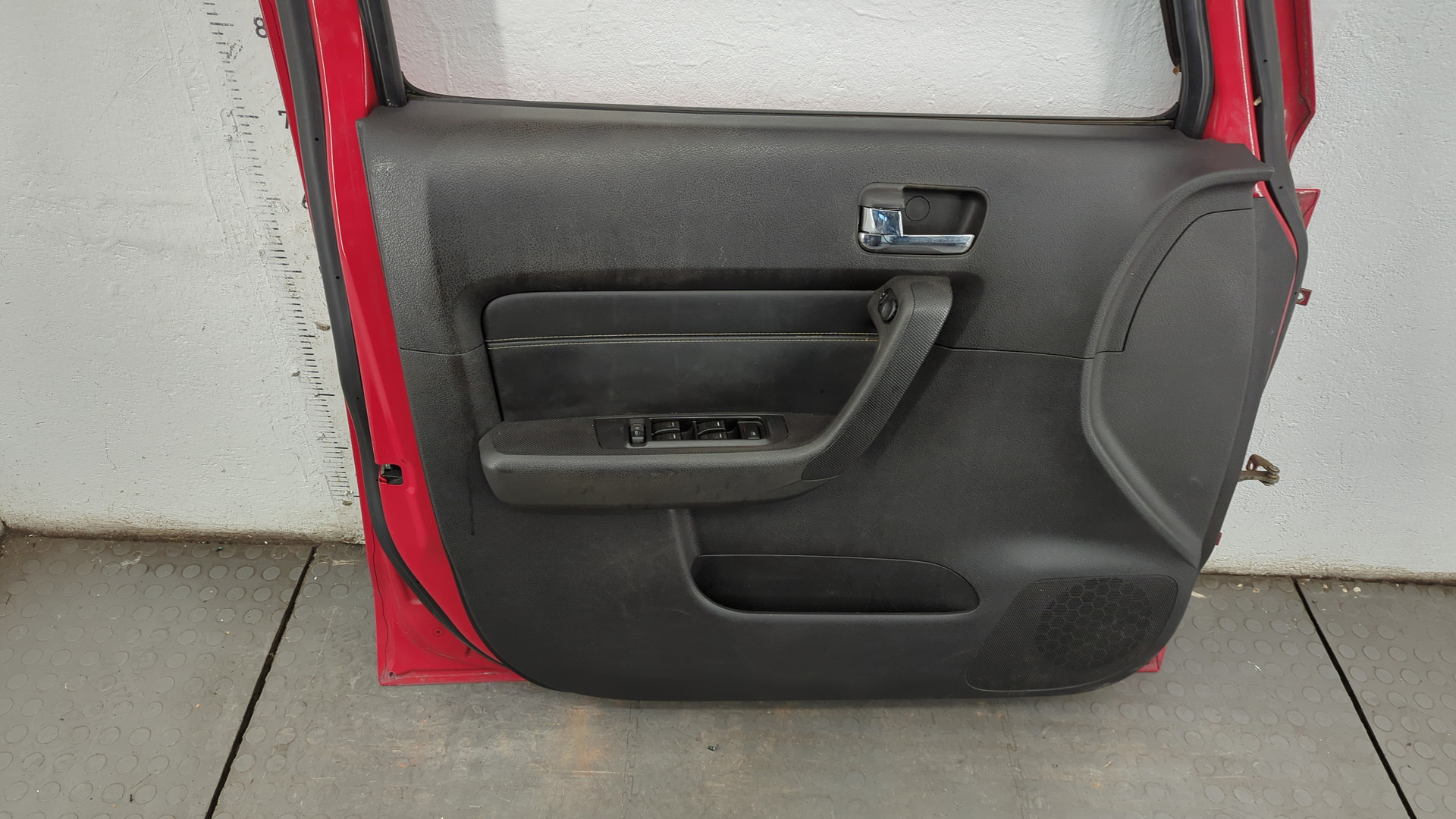 Дверь передняя левая