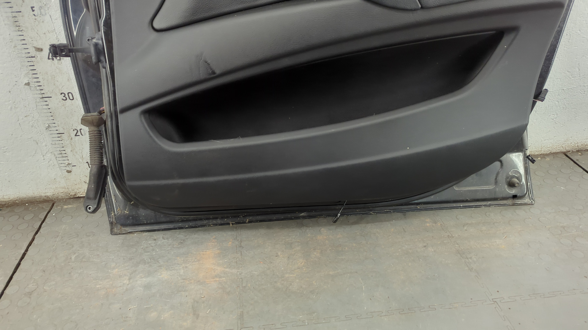 Дверь передняя правая