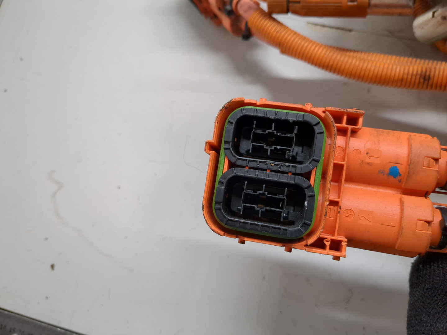 Преобразователь напряжения (адаптер)