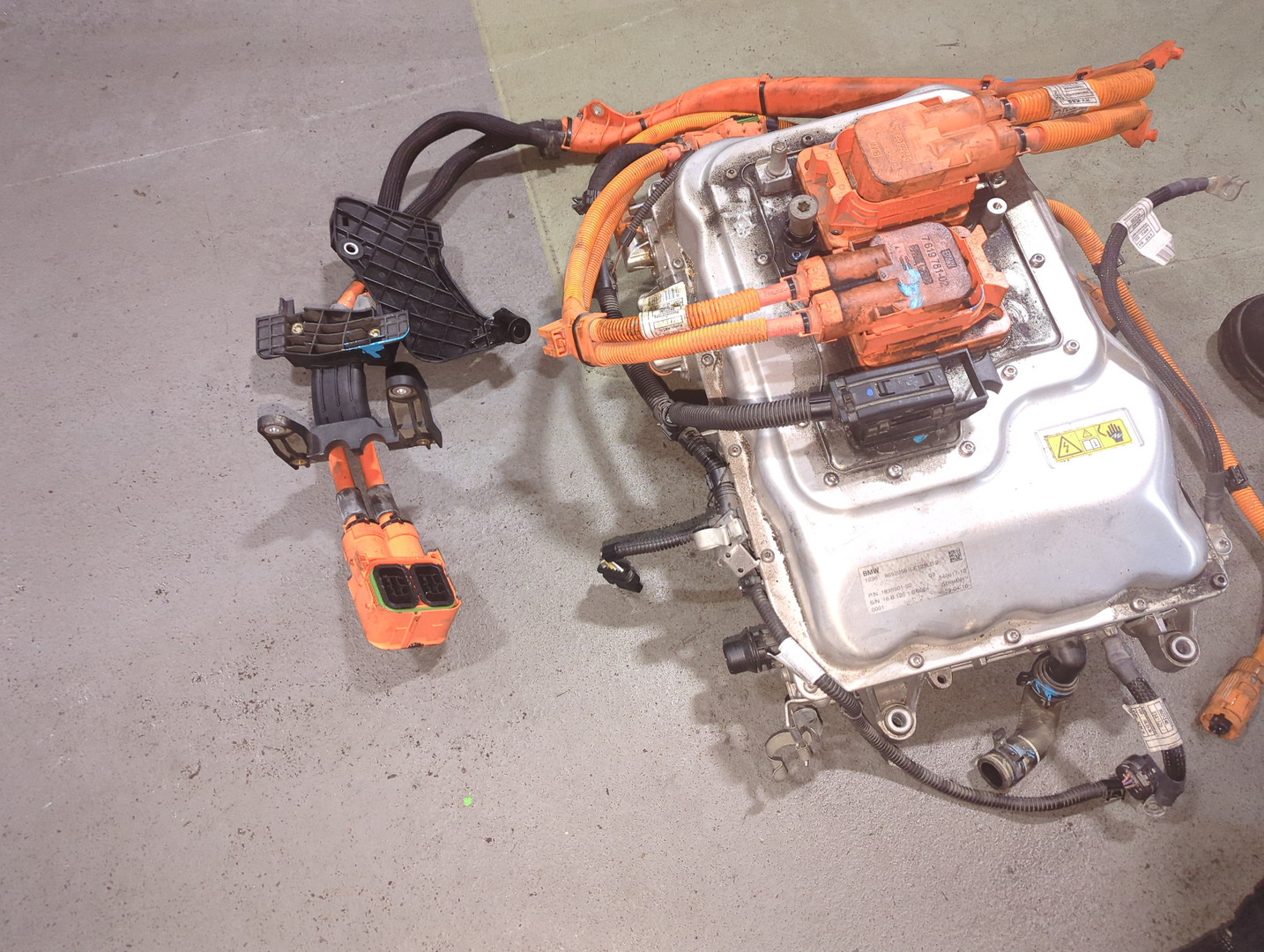 Преобразователь напряжения (адаптер)