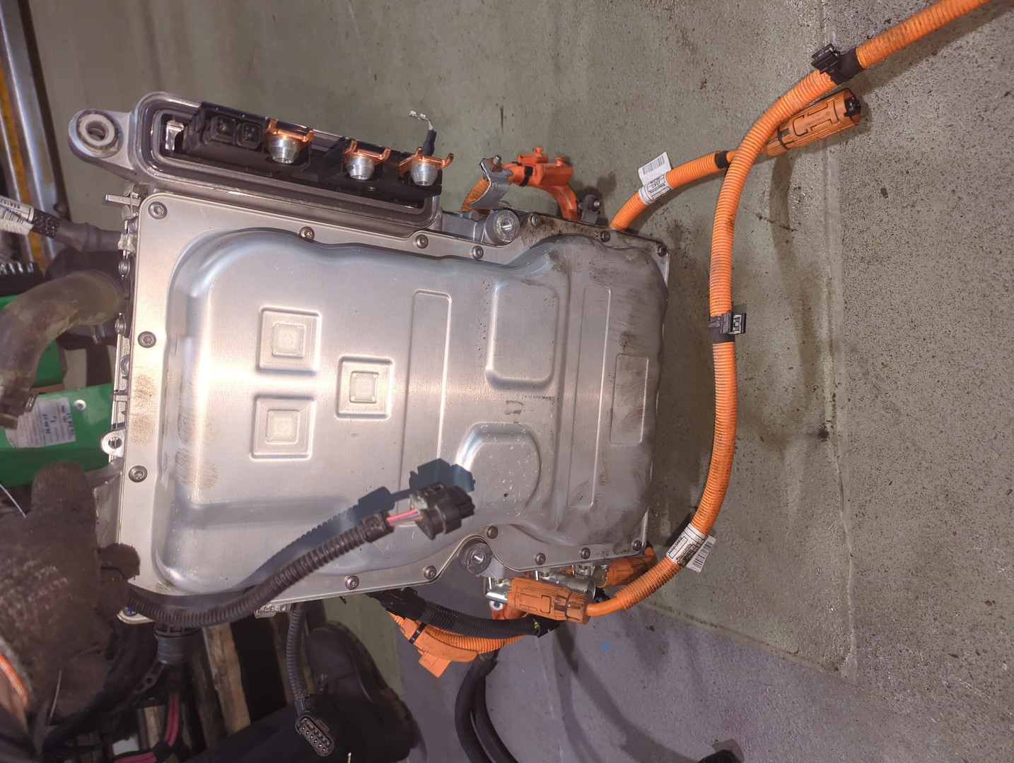 Преобразователь напряжения (адаптер)