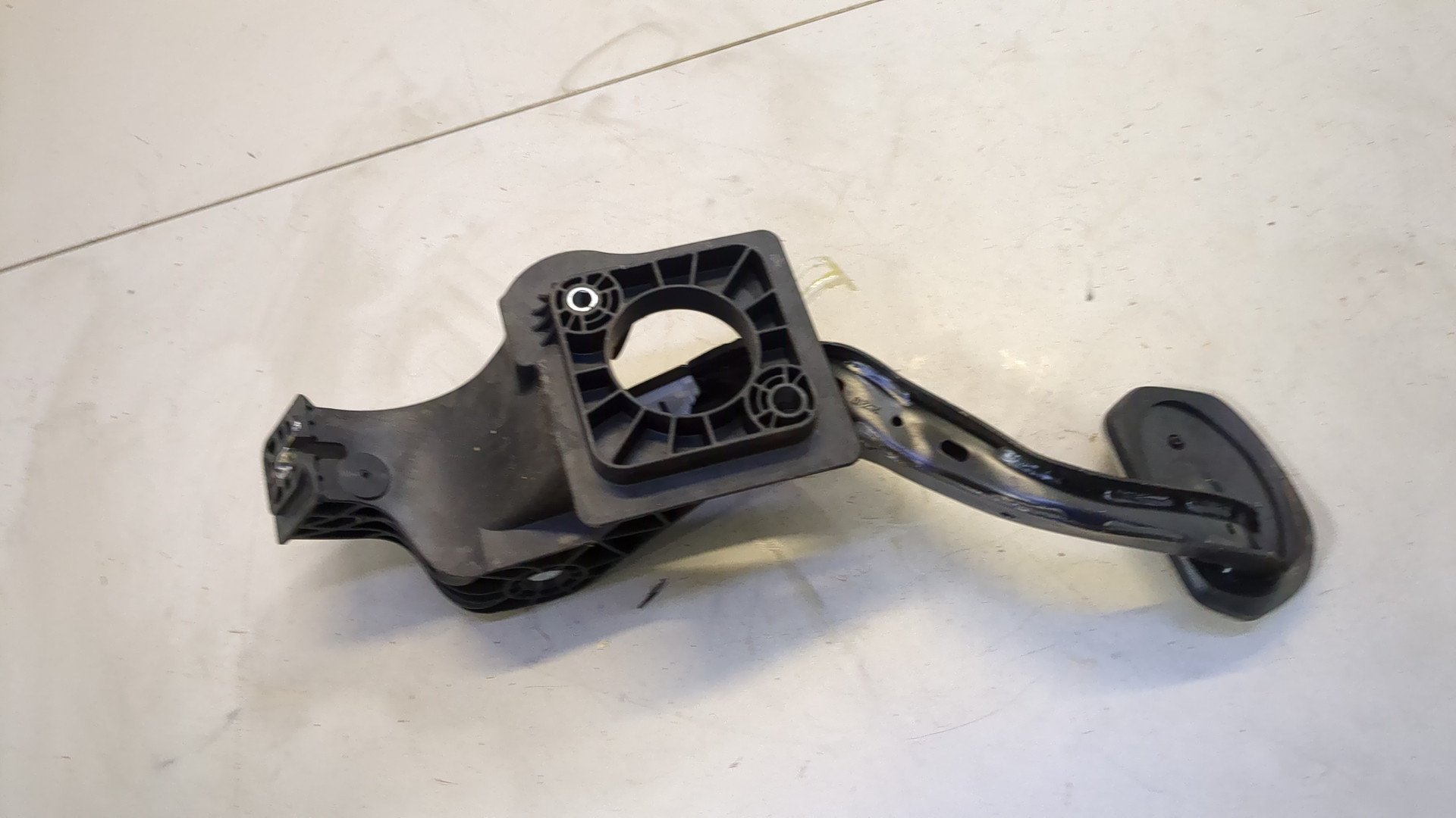 Педаль тормоза