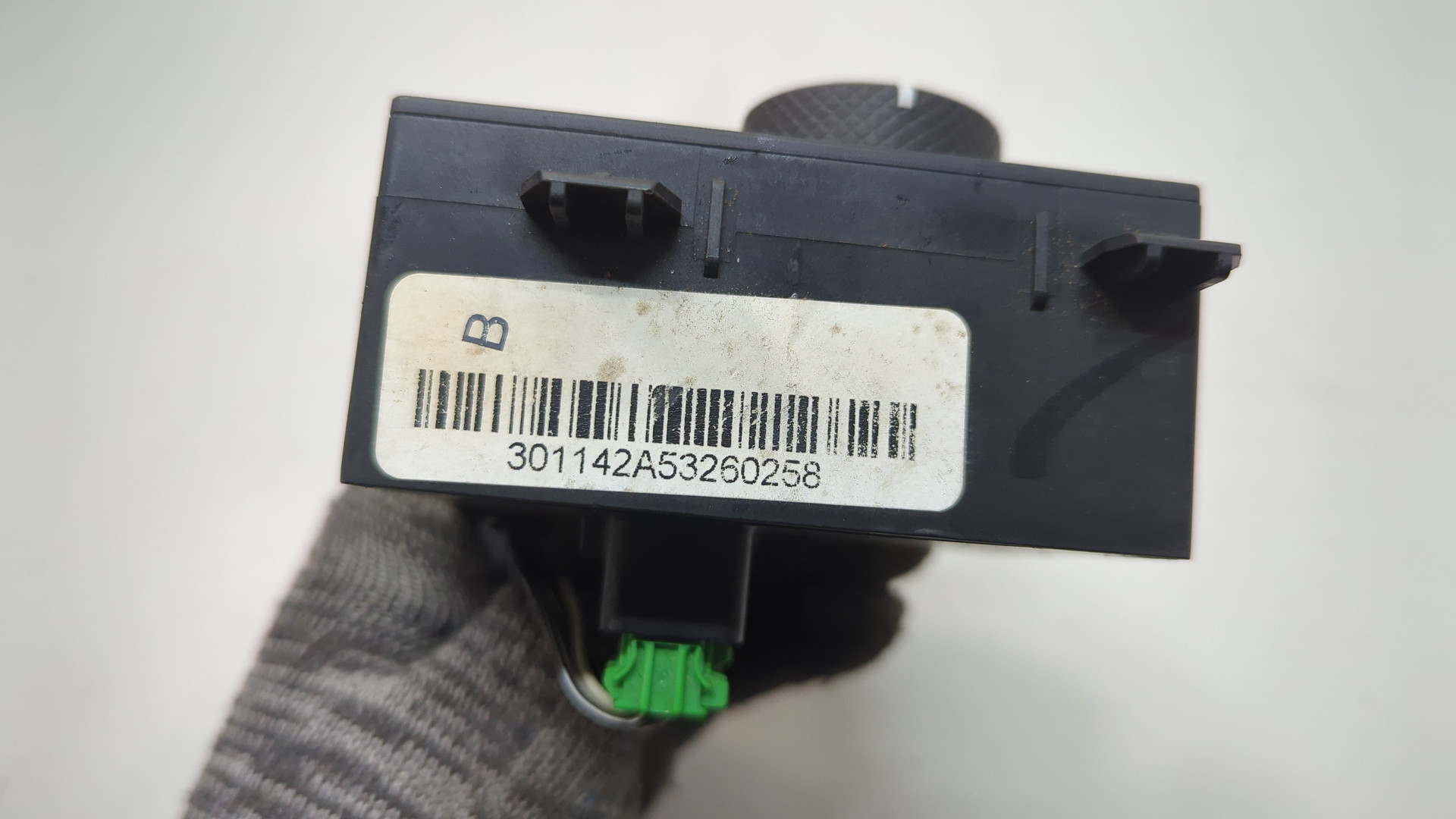 Переключатель света фар