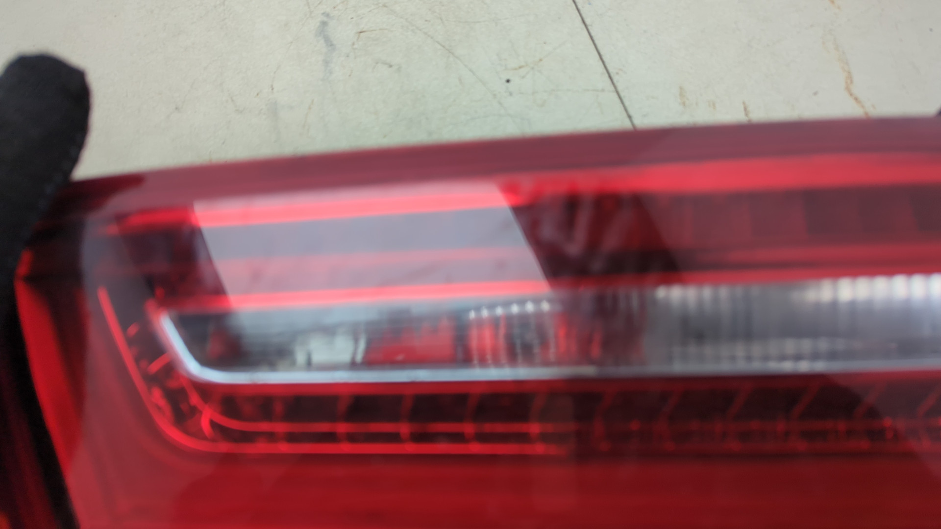 Фонарь задний внутренний правый