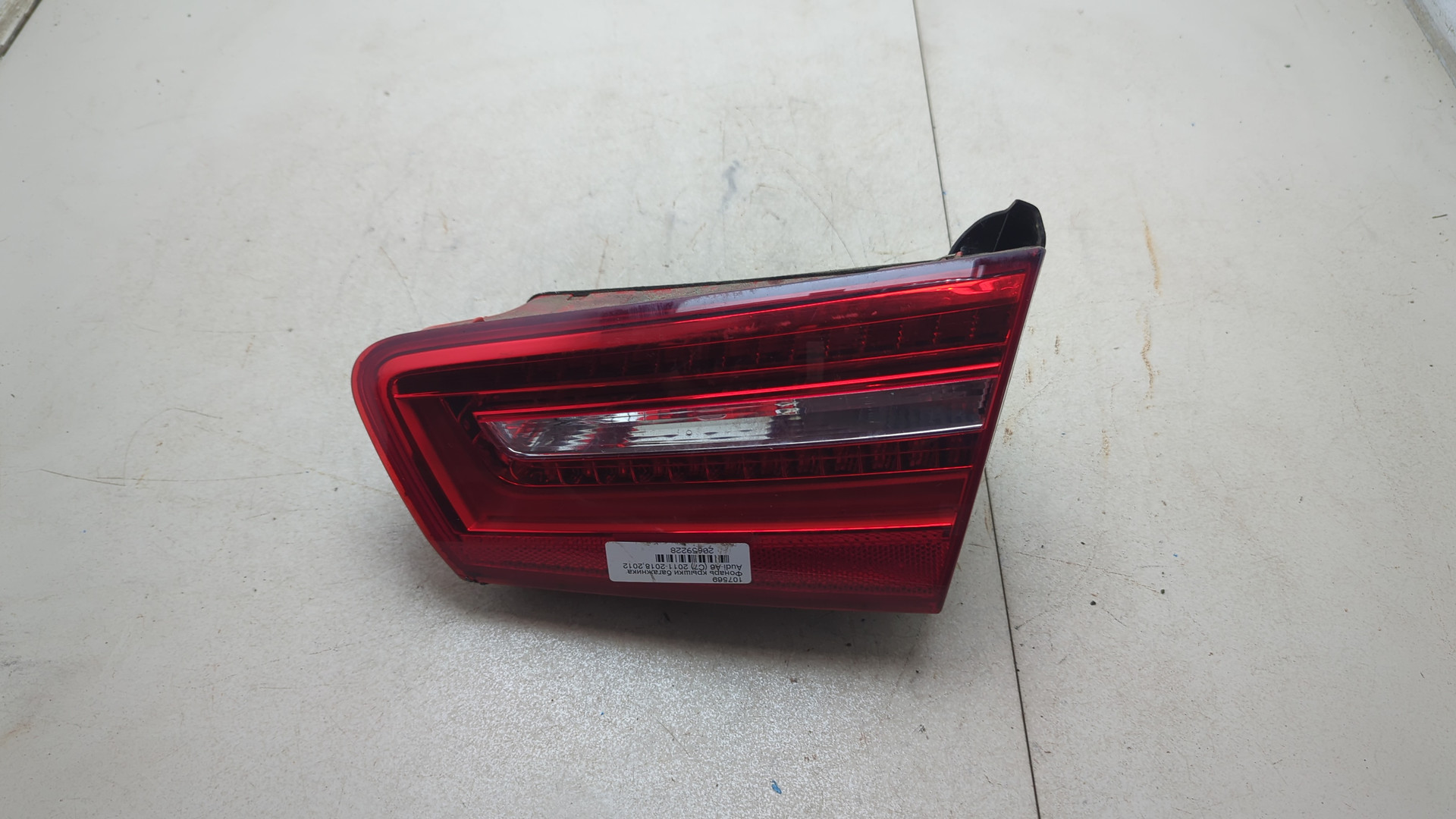 Фонарь задний внутренний правый