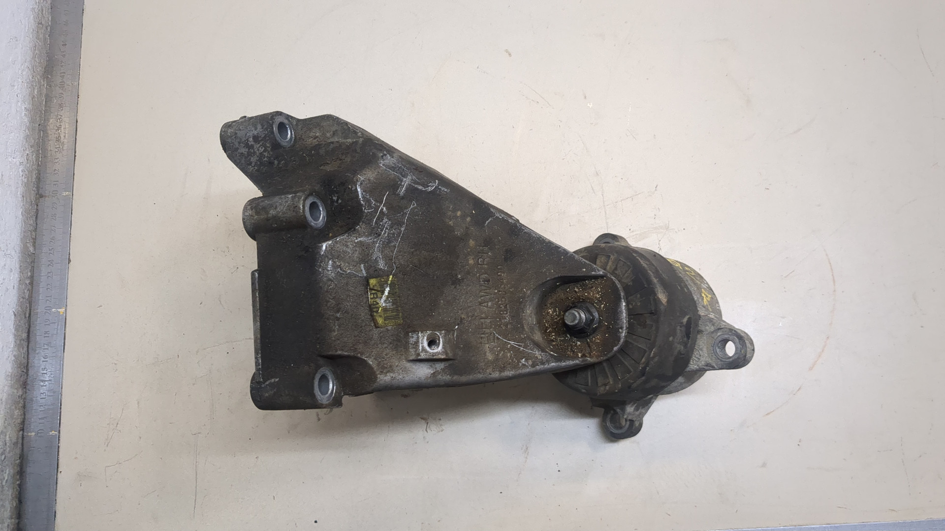 Опора двигателя