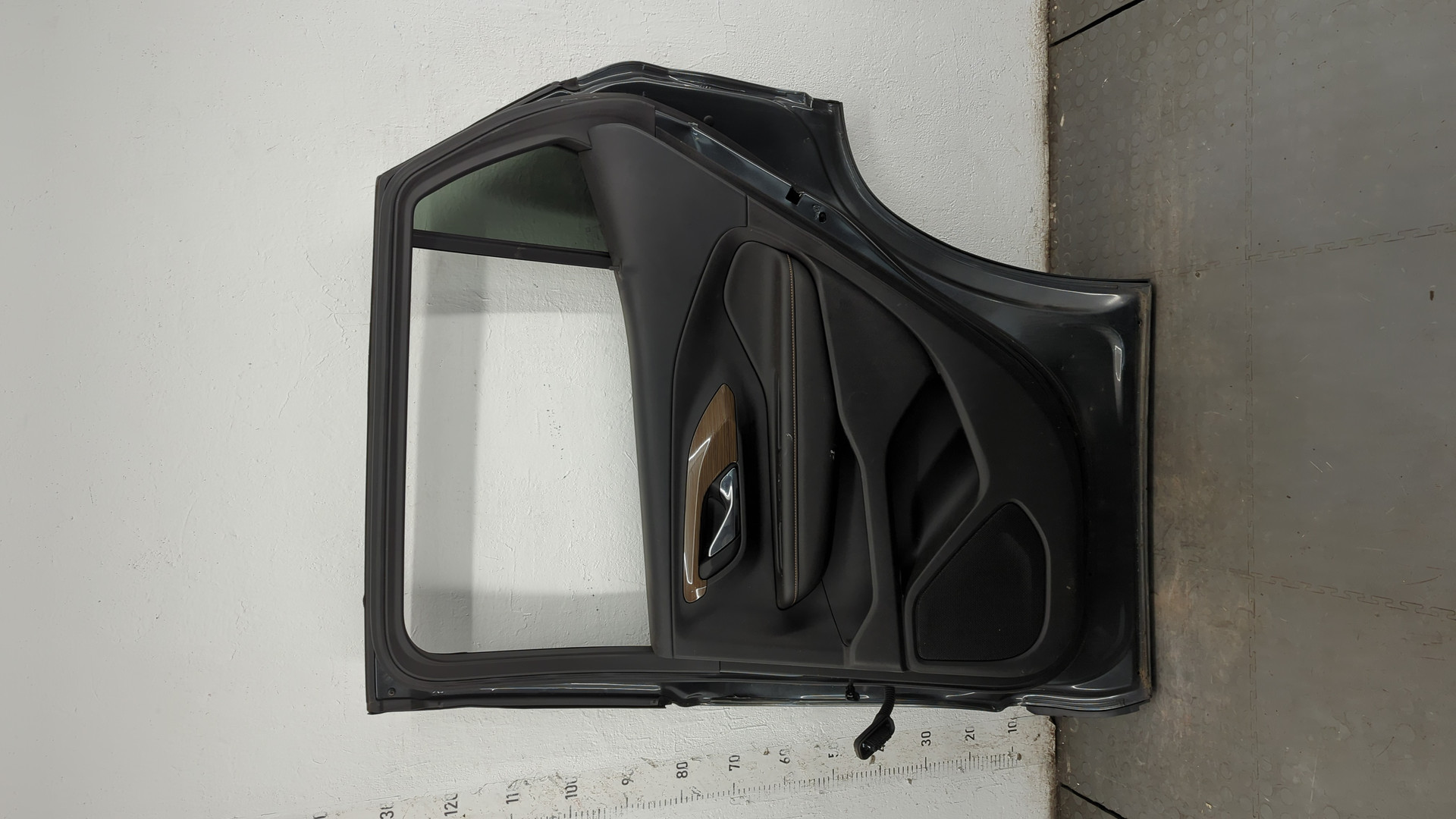 Дверь задняя правая