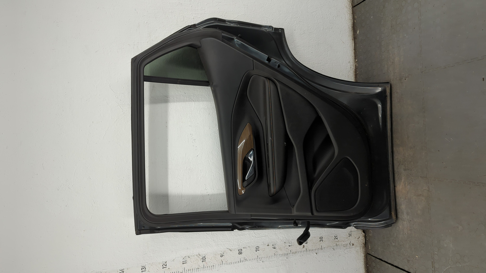 Дверь задняя правая