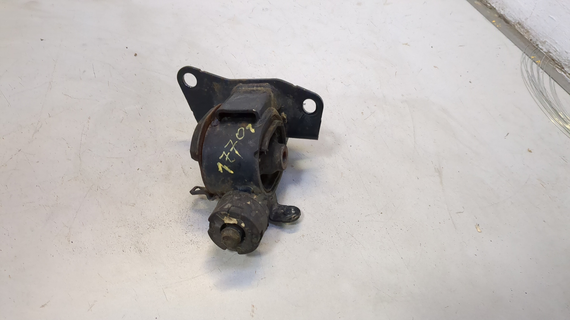 Опора двигателя