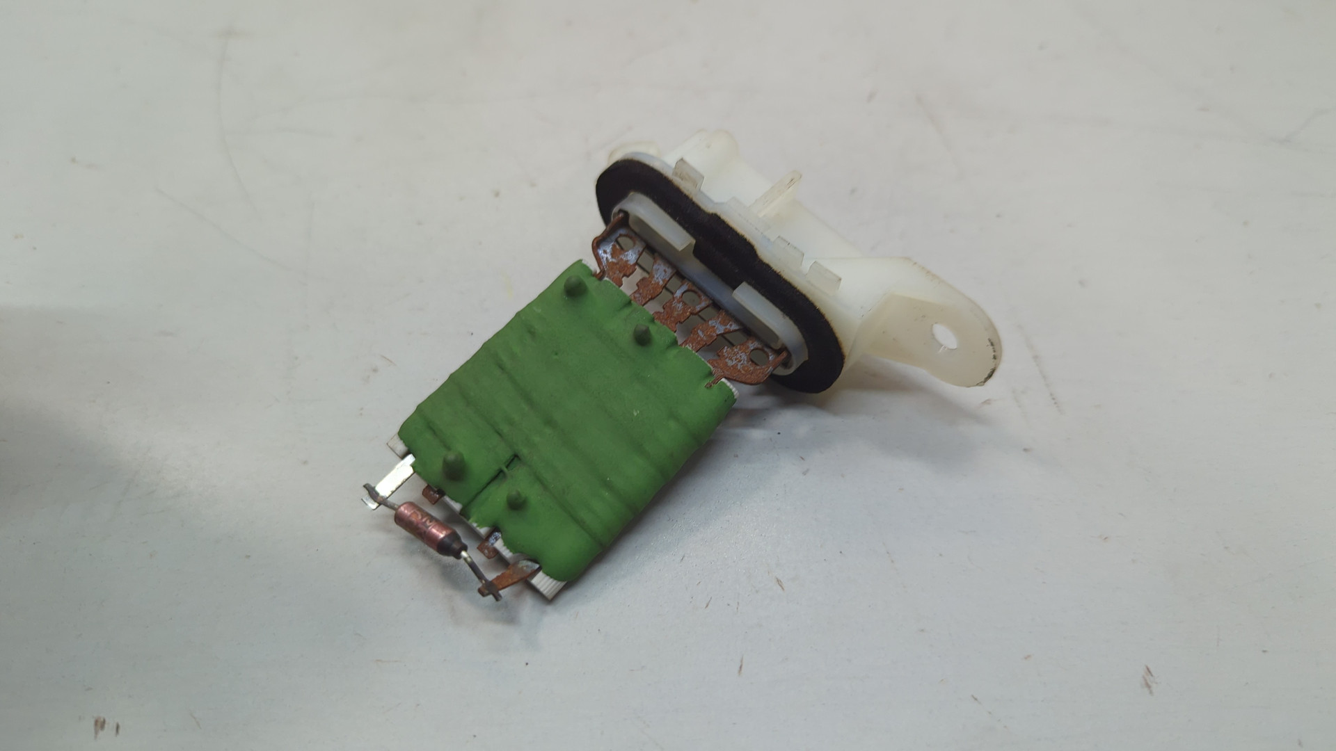 Резистор отопителя