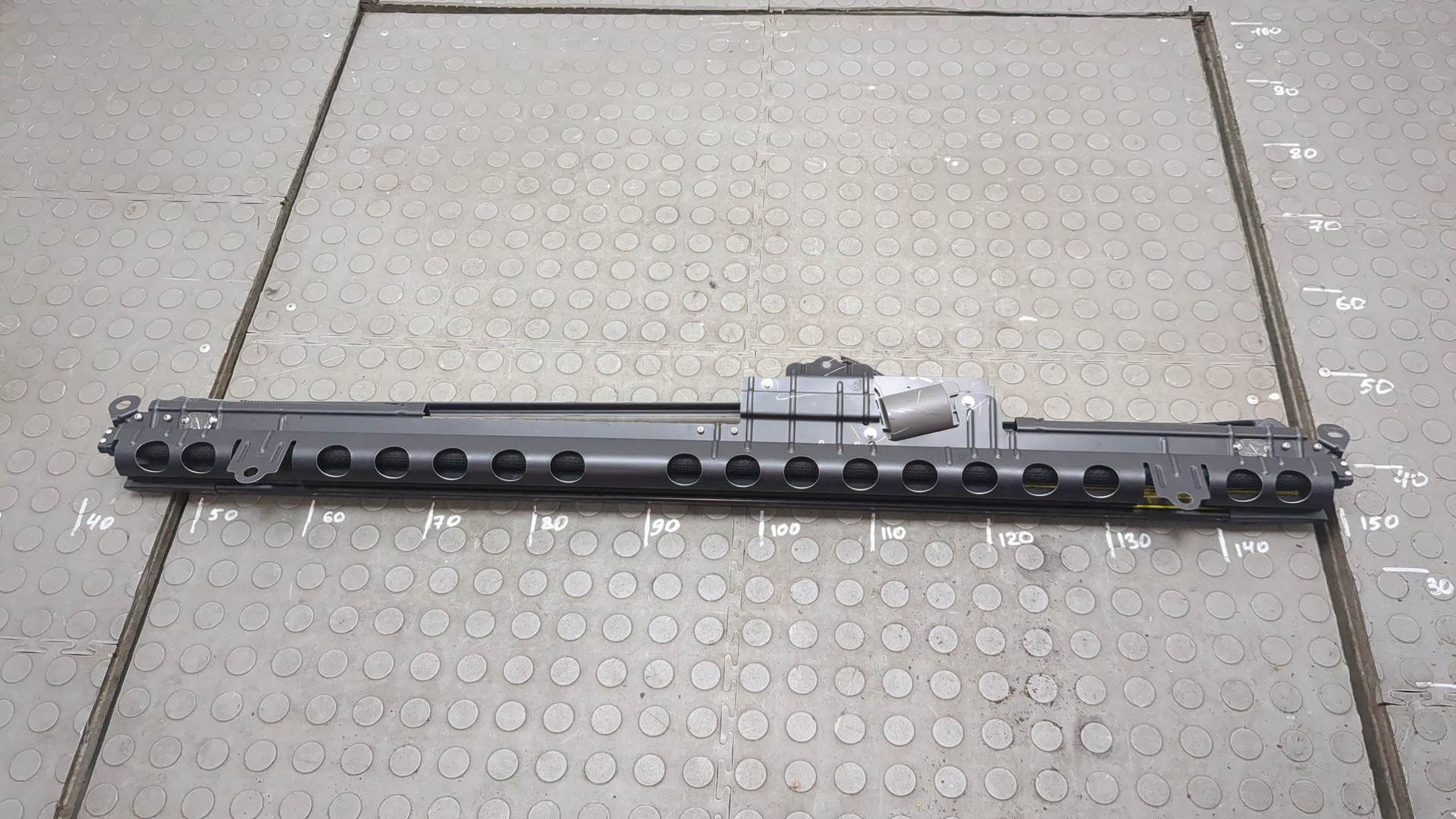 Шторка солнцезащитная