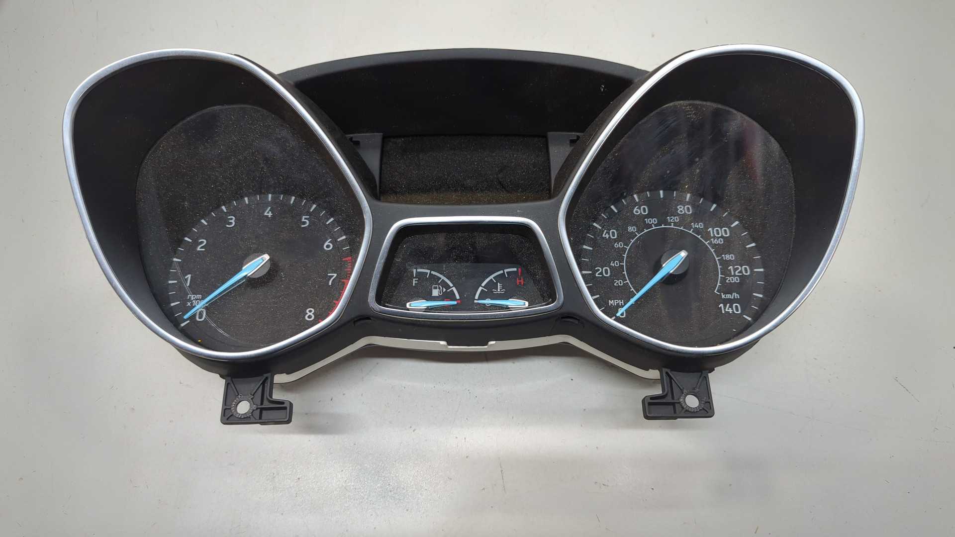 Панель приборов