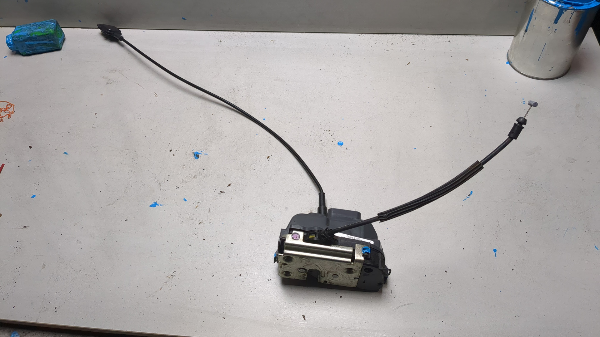 Замок двери задней левой