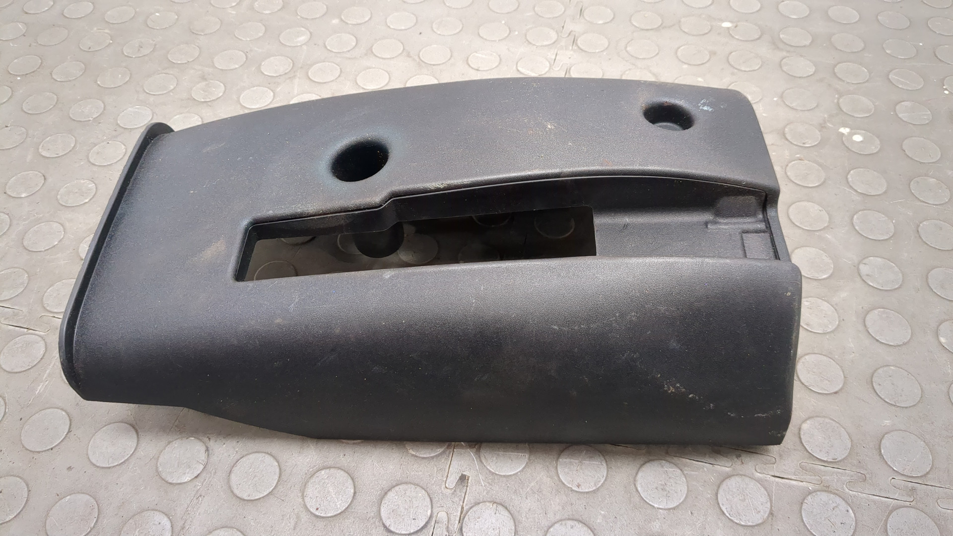 Кожух рулевой колонки