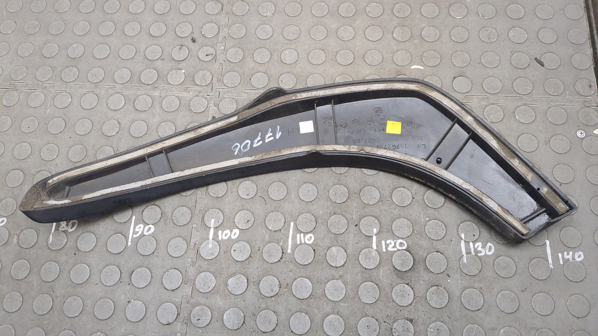 Молдинг двери