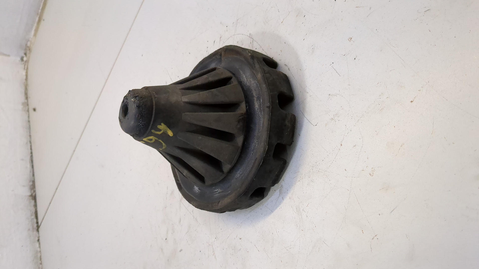 Отбойник переднего амортизатора