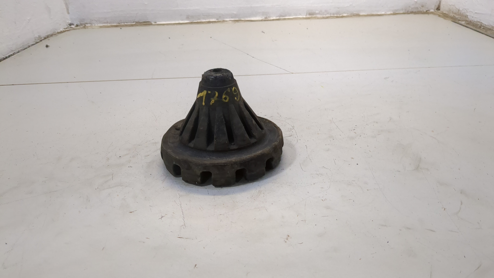 Отбойник переднего амортизатора