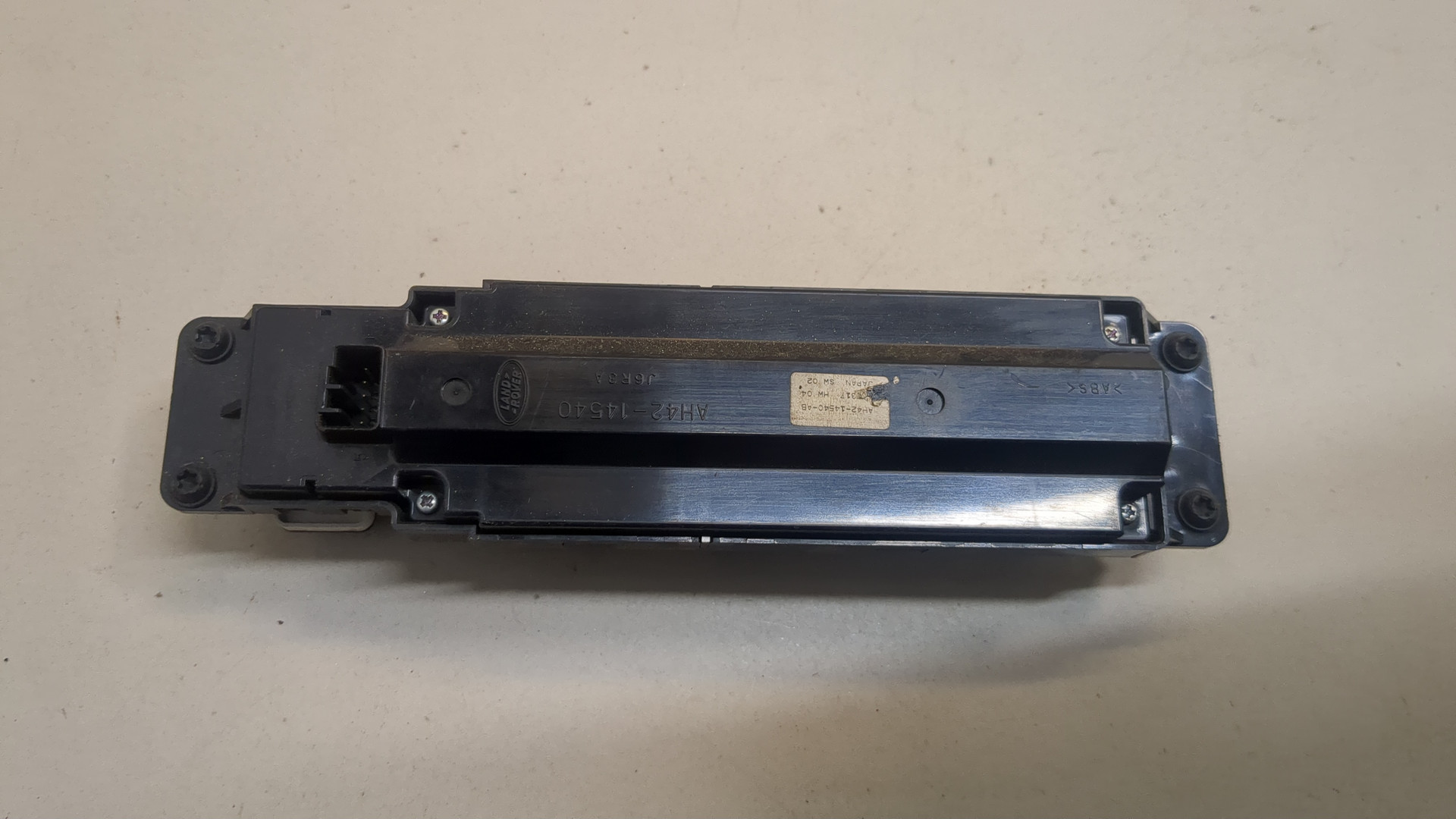 Кнопка стеклоподъемника