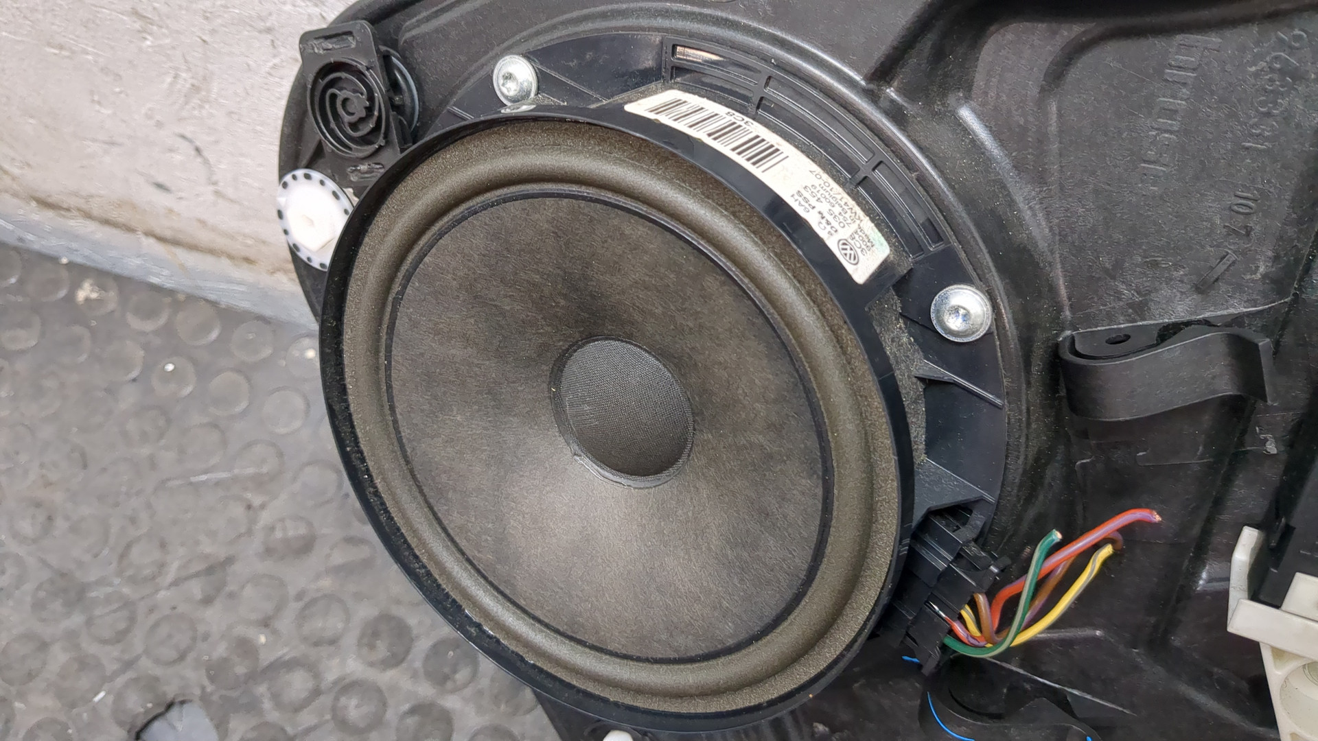 Стеклоподъемник электр. задний правый