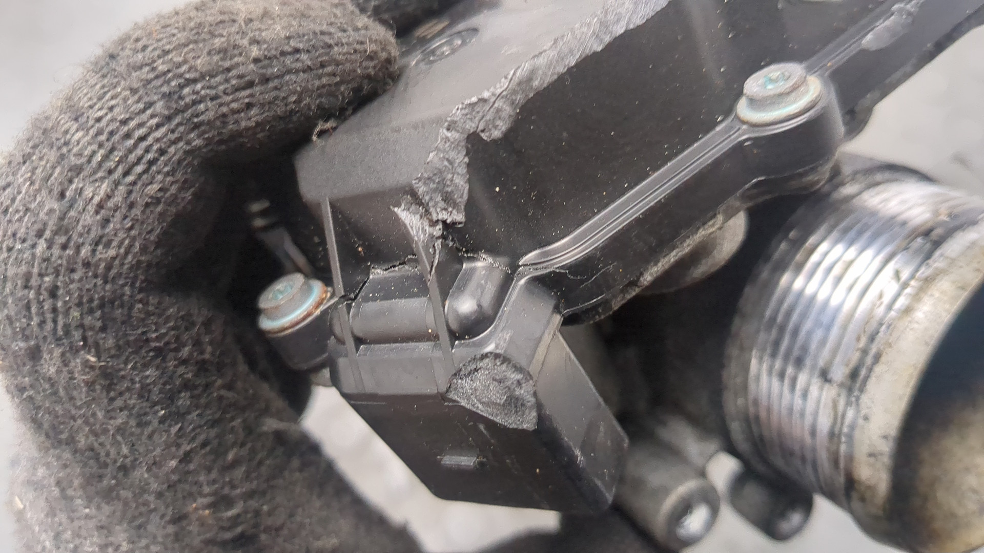 Заслонка дроссельная электрическая