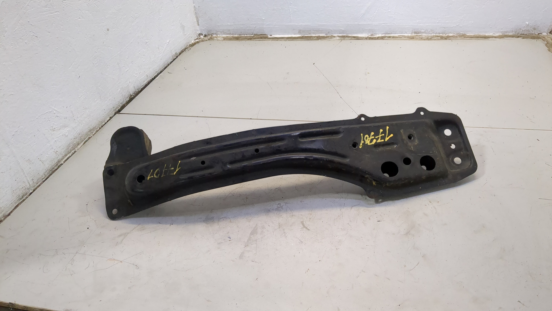 Балка подмоторная