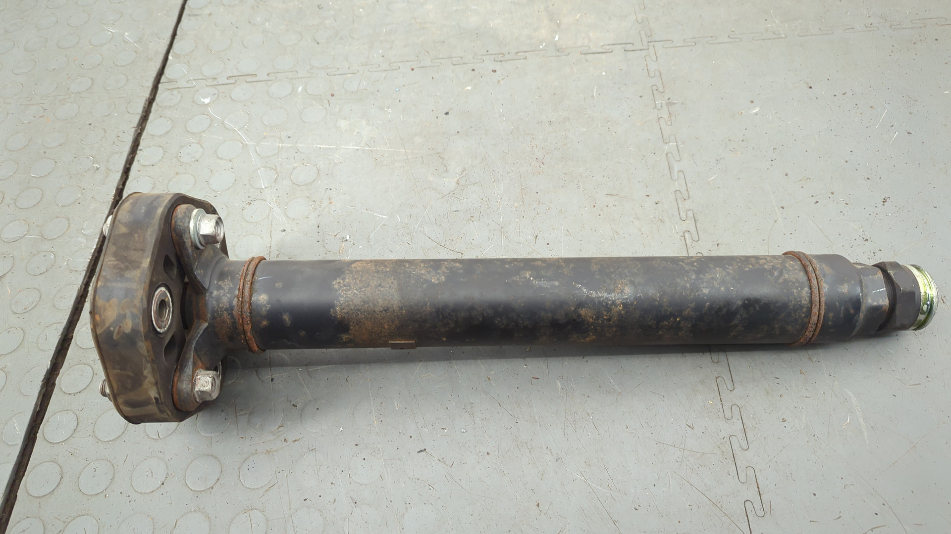 Вал карданный задний