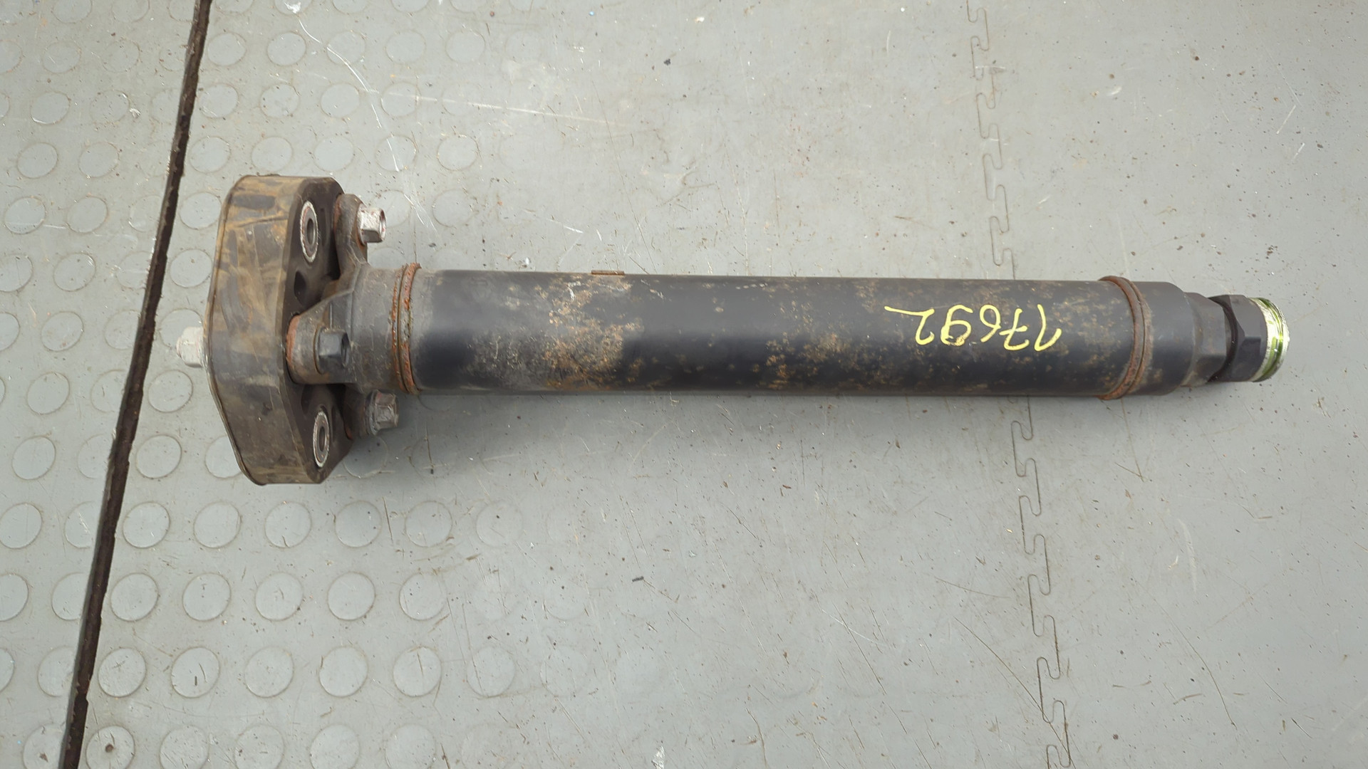 Вал карданный задний