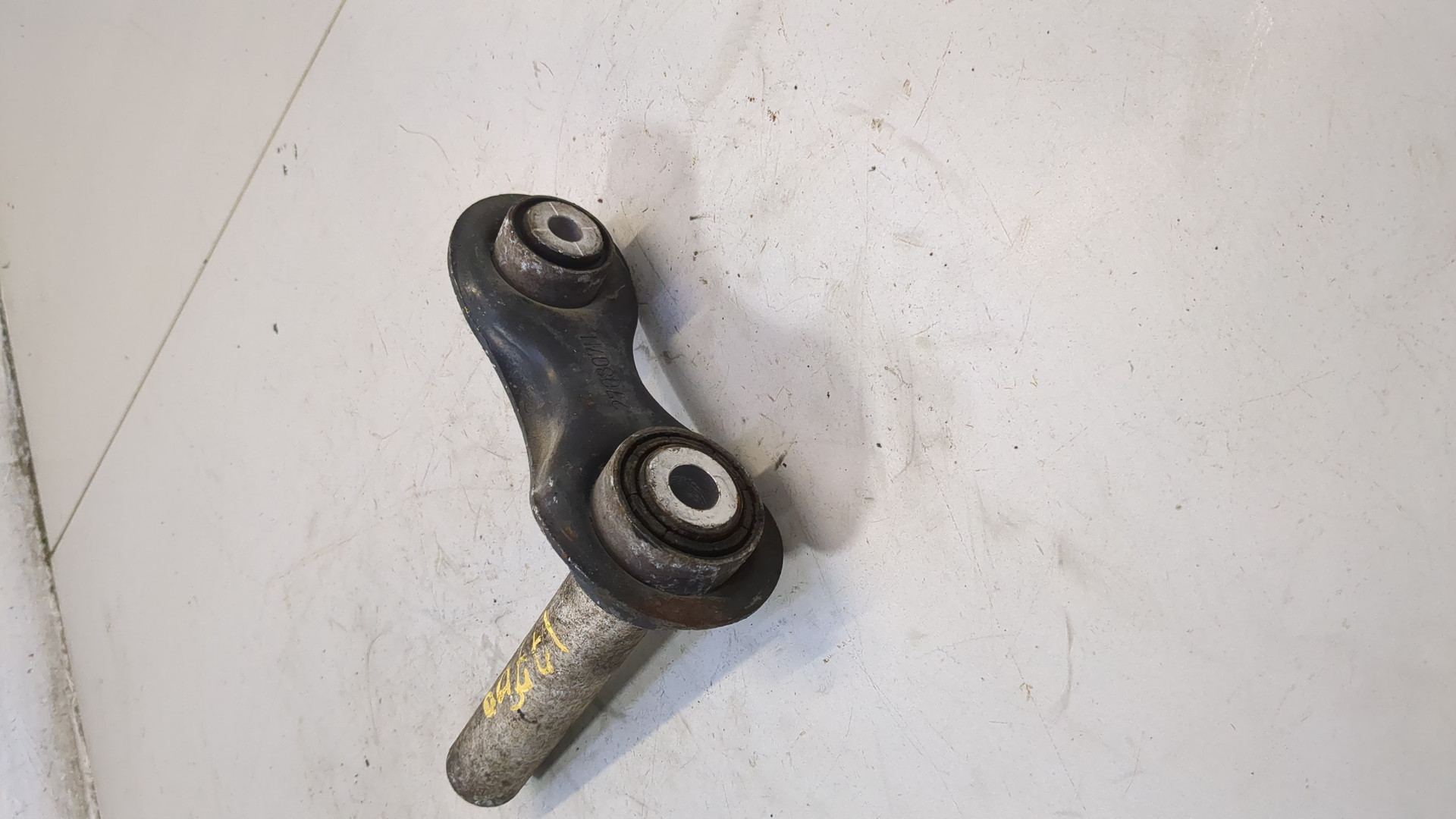 Рычаг задний