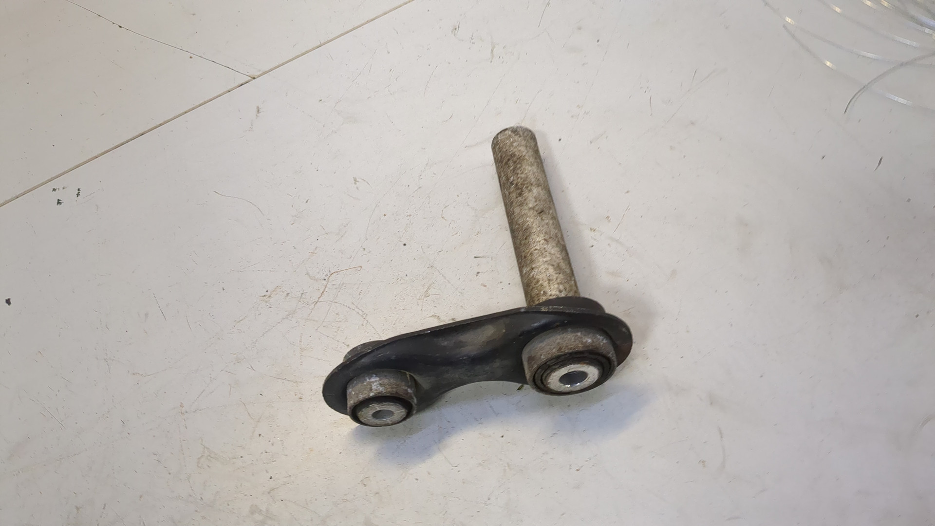 Рычаг задний