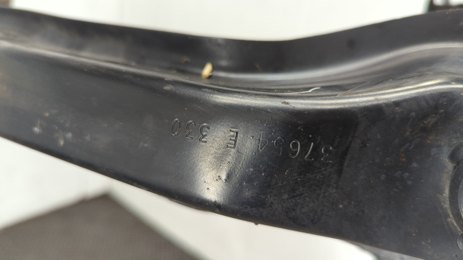 Усилитель переднего бампера