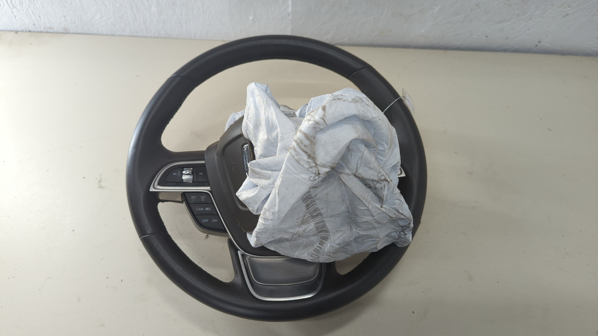 Рулевое колесо (руль)