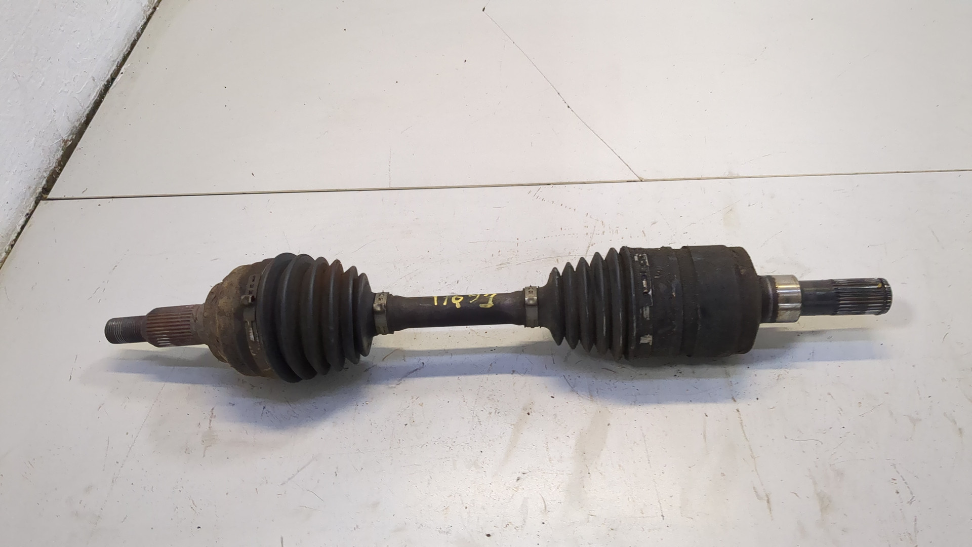 Полуось передняя левая