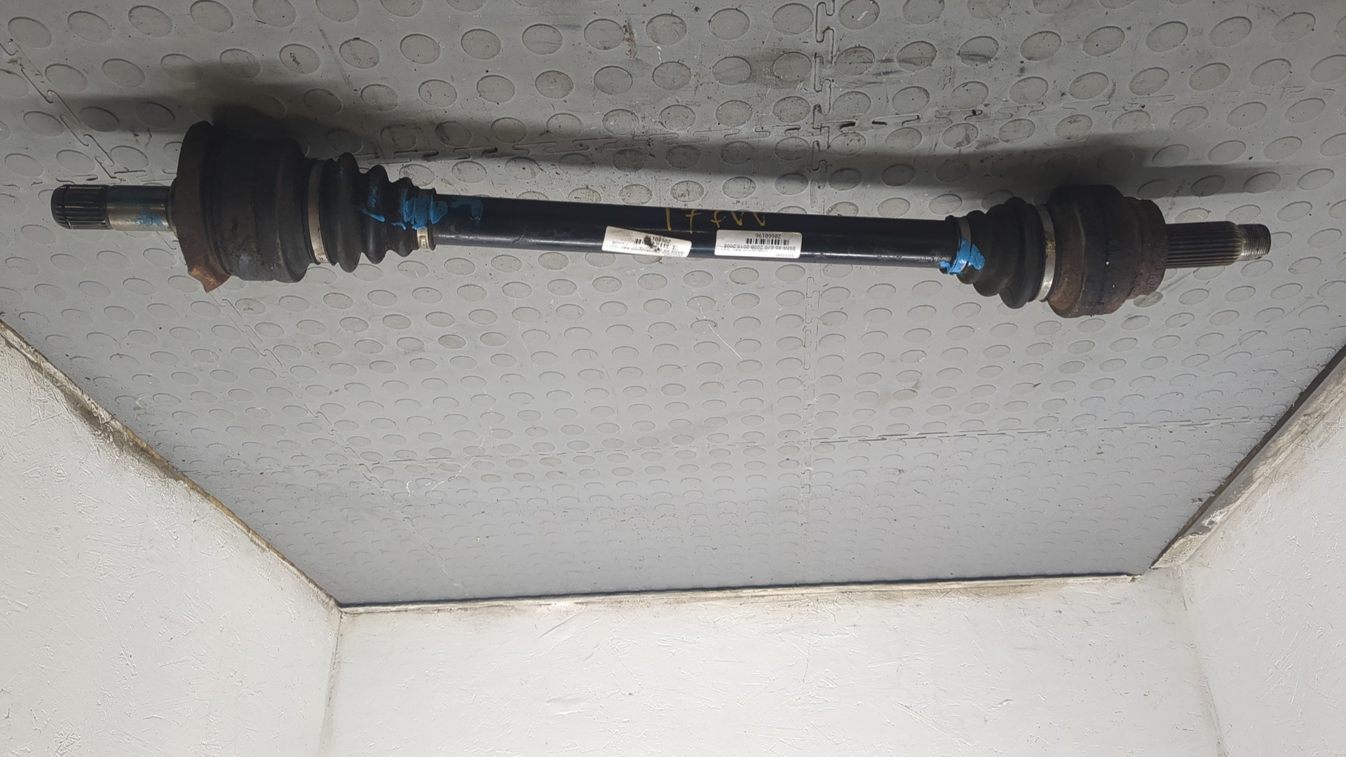 Полуось задняя