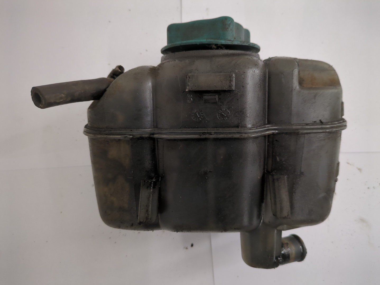 Бачок расширительный