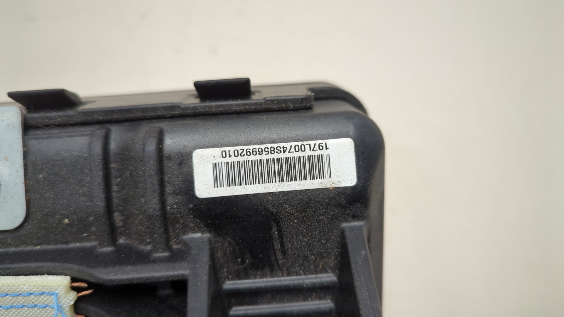 Подушка безопасности нижняя (для колен)